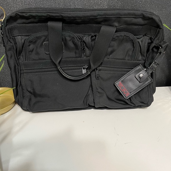 Tumi alpha3 expandable laptop organizer brief - Picture 14 of 17